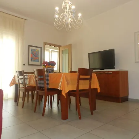 Дом отдыха House Lido *